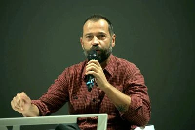 Fabio Volo attacca Salvini: "Vai a suonare ai camorristi se hai le palle"