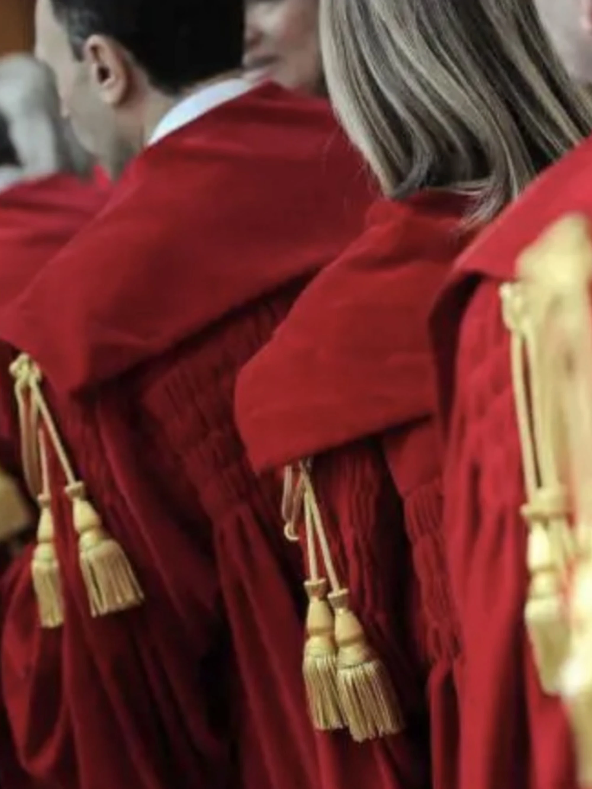 Chi ha i "pieni poteri" nel nostro Paese