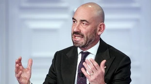 Matteo Bassetti scatenato: "Iniziate a tremare, faccio nomi e cognomi"