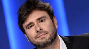 Alessandro Di Battista, "meglio i responsabili di Renzi": indiscrezioni, le "carezze" a Mastella per un ministero?