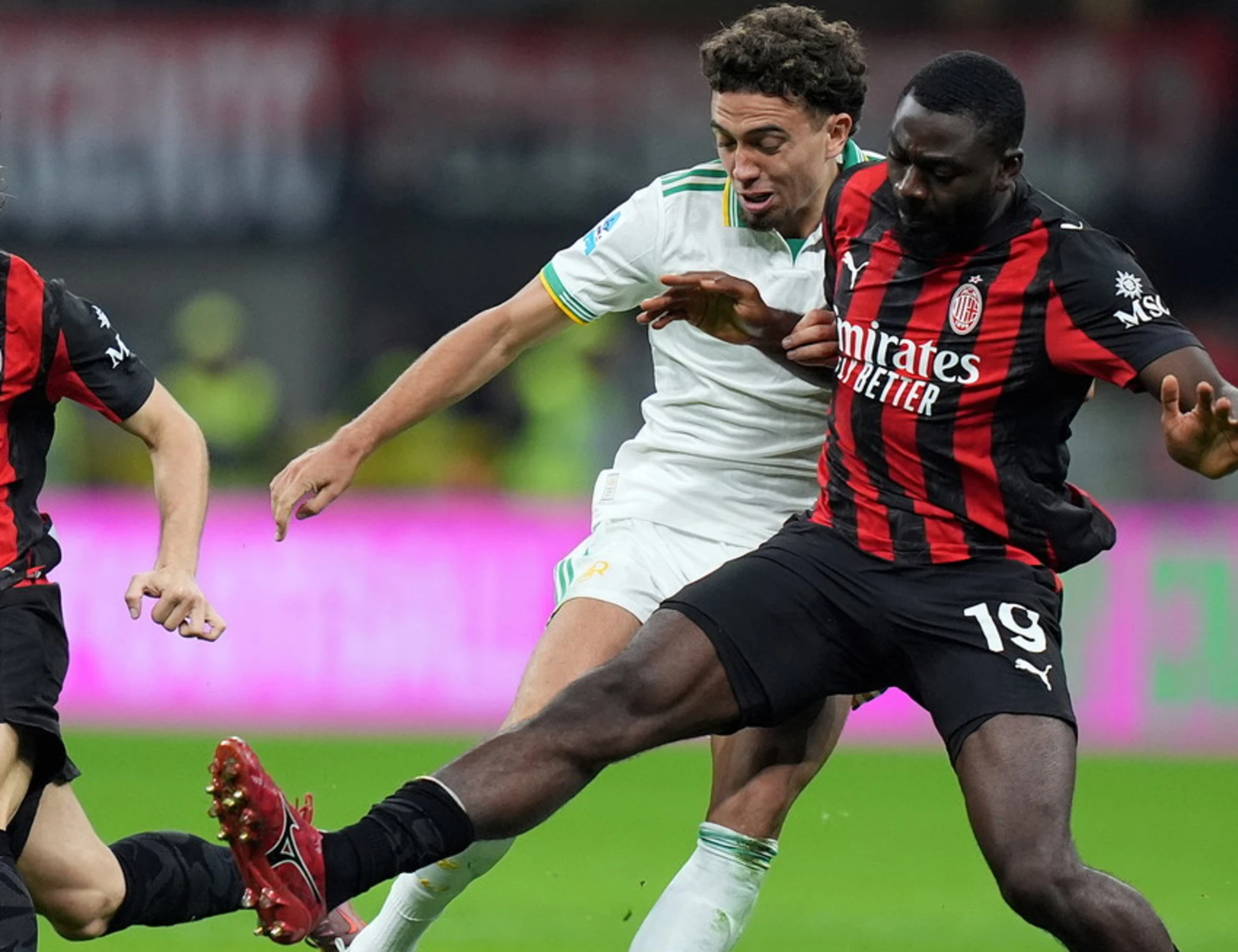 Serie A, Pavlovic gol e Maignan para il rigore di Dybala, Il Milan vince e aggancia la Roma