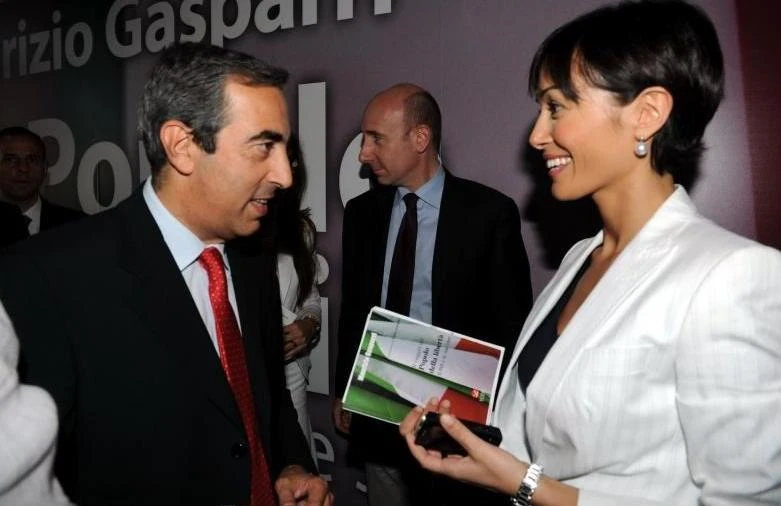 Forza Italia, twitter spinge la Carfagna, ma Gasparri la gela