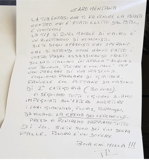 Enrico Mentana, al TgLa7 la vergognosa lettera di minacce: "Presto vi puniremo", poi il simbolo infame