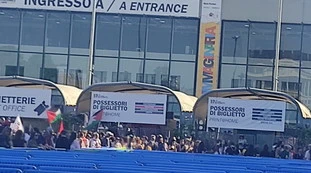 Odiano l'Occidente, amano la violenza