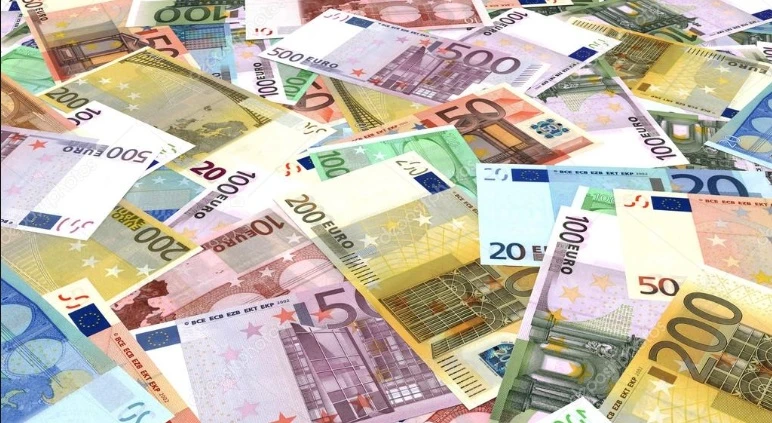 Pensioni, gli ex dipendenti statali prendono in media mille euro al mese in più dei privati