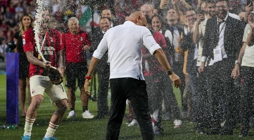 Stefano Pioli, medaglia rubata dopo Sassuolo-Milan. Clamoroso al Mapei Stadium, c0m'è finita