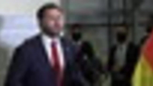 https://media.liberoquotidiano.it/xgX4wSy25i-CxpkR2mUoOOu-Mb06cFDAlY94bZtnHPQ/width:800/quality:90/aW1hZ2VzLzIwMjUvMTAvMjEvMTcyNjE2MjAyLWM1ZGE0OTAzLWYxMmEtNGVhOC1iNzJlLTUyMzU4NWFlMTM2OC5qcGc.webp