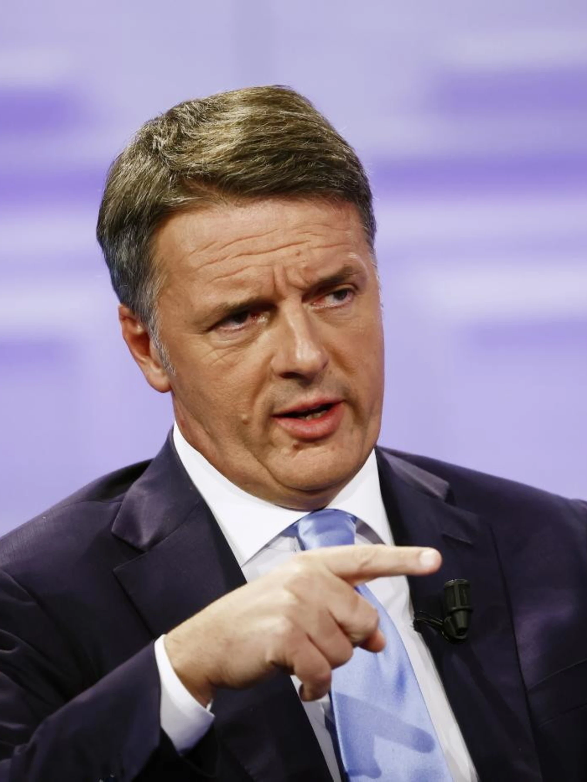 Matteo Renzi: "Sui miei compensi una norma ad hoc. È una legge sovietica"