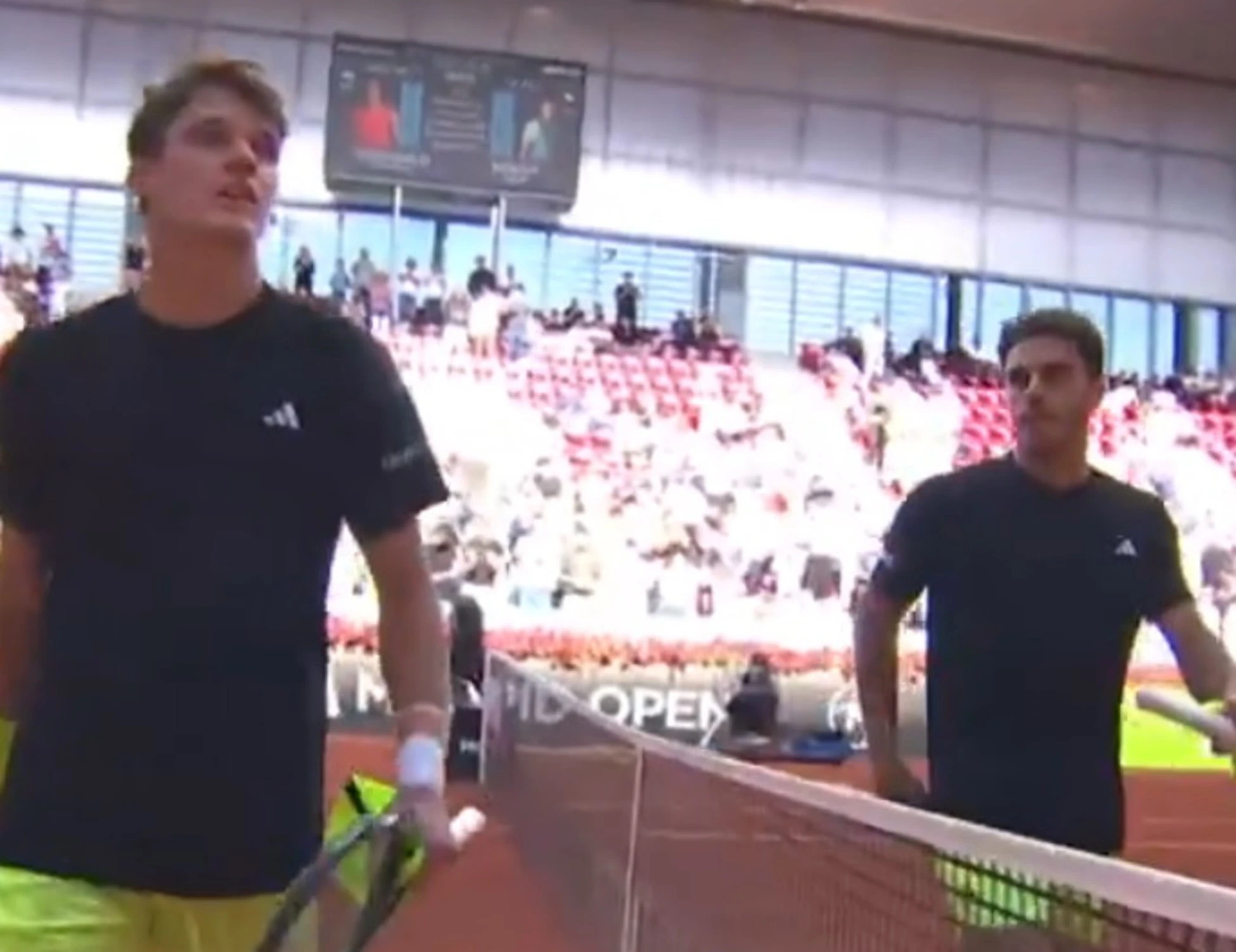 Roland Garros, Mensik sbrocca coi tifosi francesi. Cosa emerge: "Disgustosi"