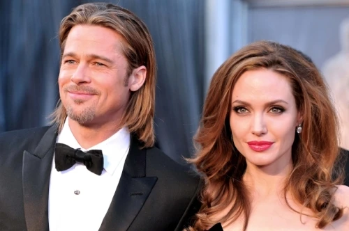 La villa proibita di Brad e Angelina:paradiso del sesso sadomaso