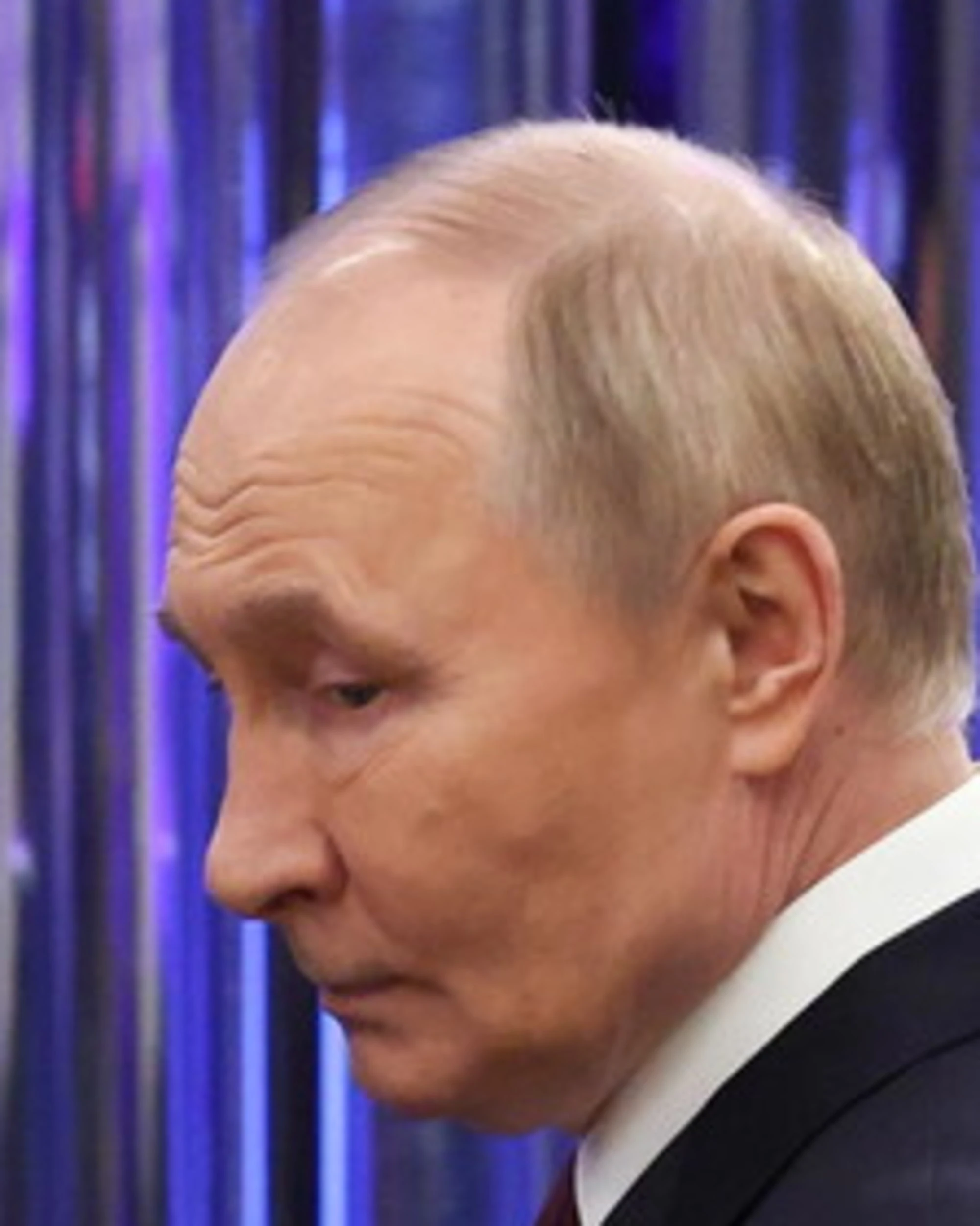 Vladimir Putin prepara una nuova guerra: 300mila soldati (e i tank migliori)