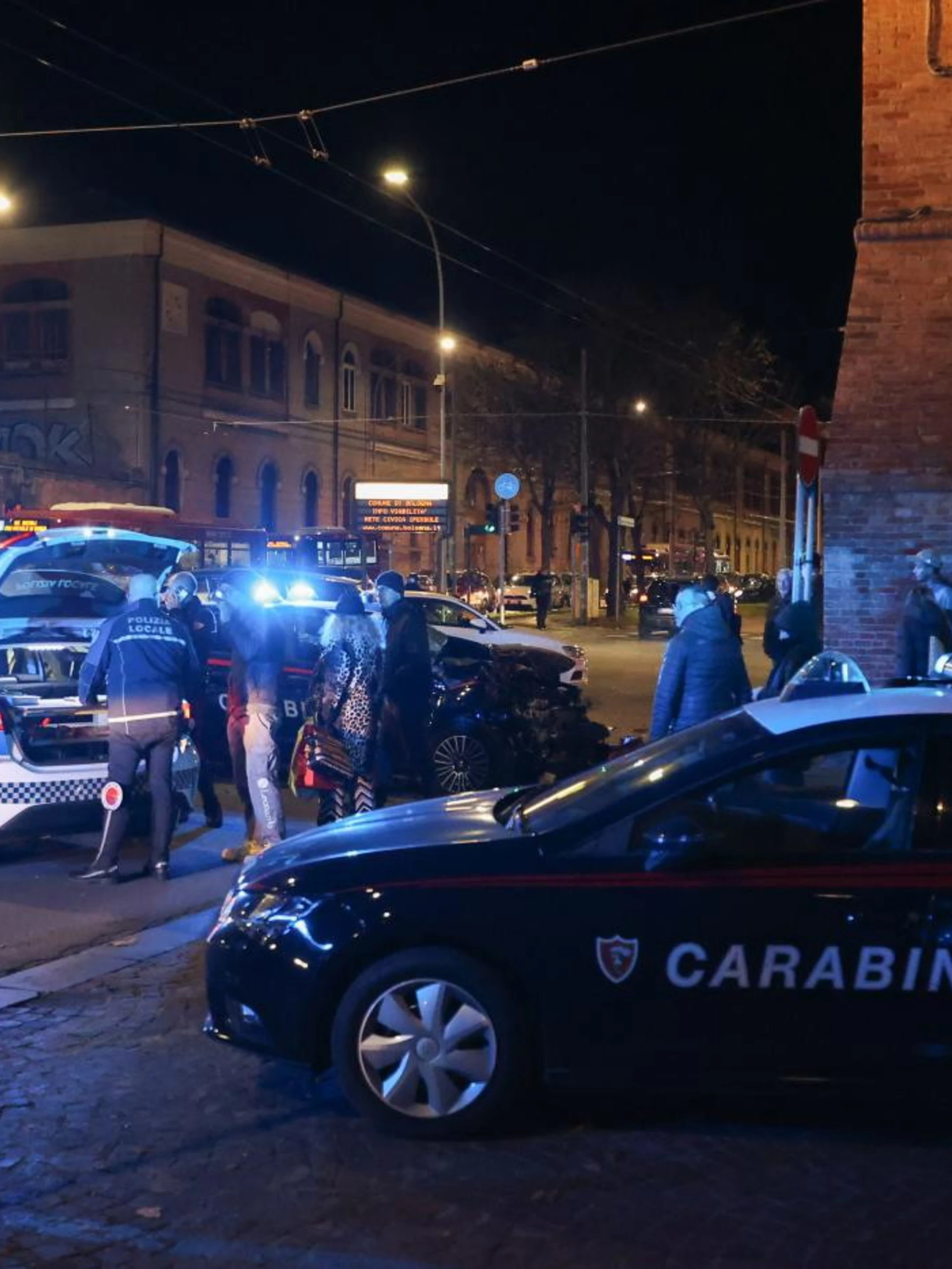 Caserta, ammazzato 25enne: arrestati padre e figlio