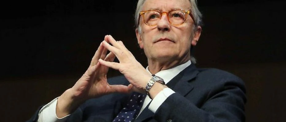 Vittorio Feltri contro Fioramonti e il vescovo di Bologna: "Umiliante sottomissione all'islam"