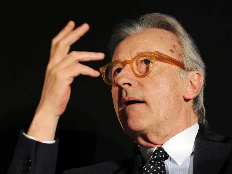 Vittorio Feltri dalla Gruber: &quot;Diamo alla Germania Renzi, Berlusconi e Grillo e prendiamoci la Merkel&quot;