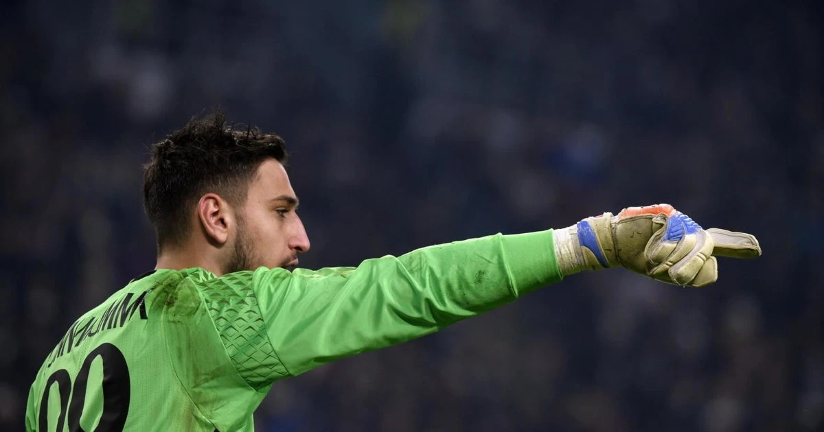Gigio Donnarumma, Mino Raiola bussa alla porta del Milan: ribaltone, verso il rinnovo (a cifre da capogiro)