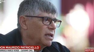 Don Patriciello contro Report: "Ranucci, fatti fare una domanda". E attacca: "Il solito taglia-incolla"