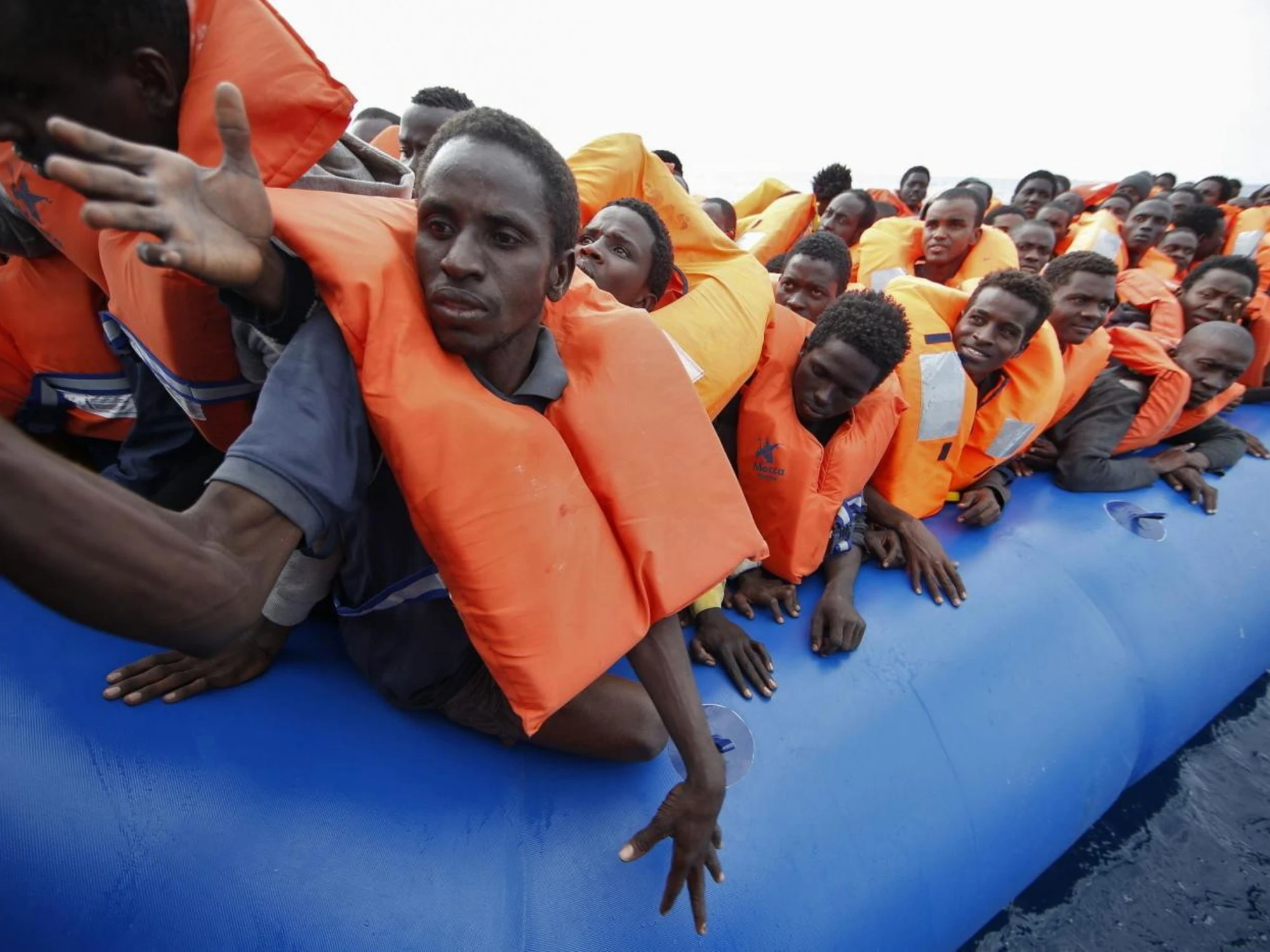 Migranti, la sentenza choc della Corte Ue: ecco chi può arrivare