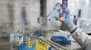 Coronavirus, non solo vaccini: ecco quanti e quali sono i farmaci che possono curarlo