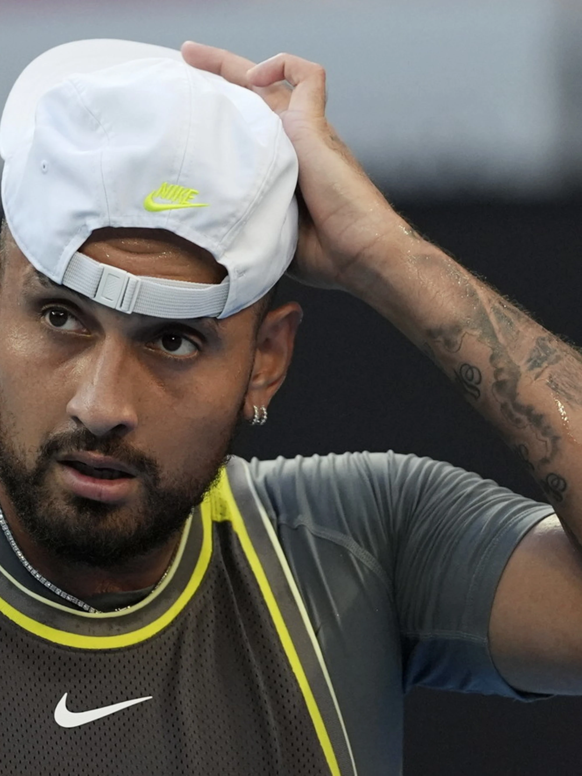 Nick Kyrgios: "Interessante". Clamoroso: l'australiano si stronca da solo