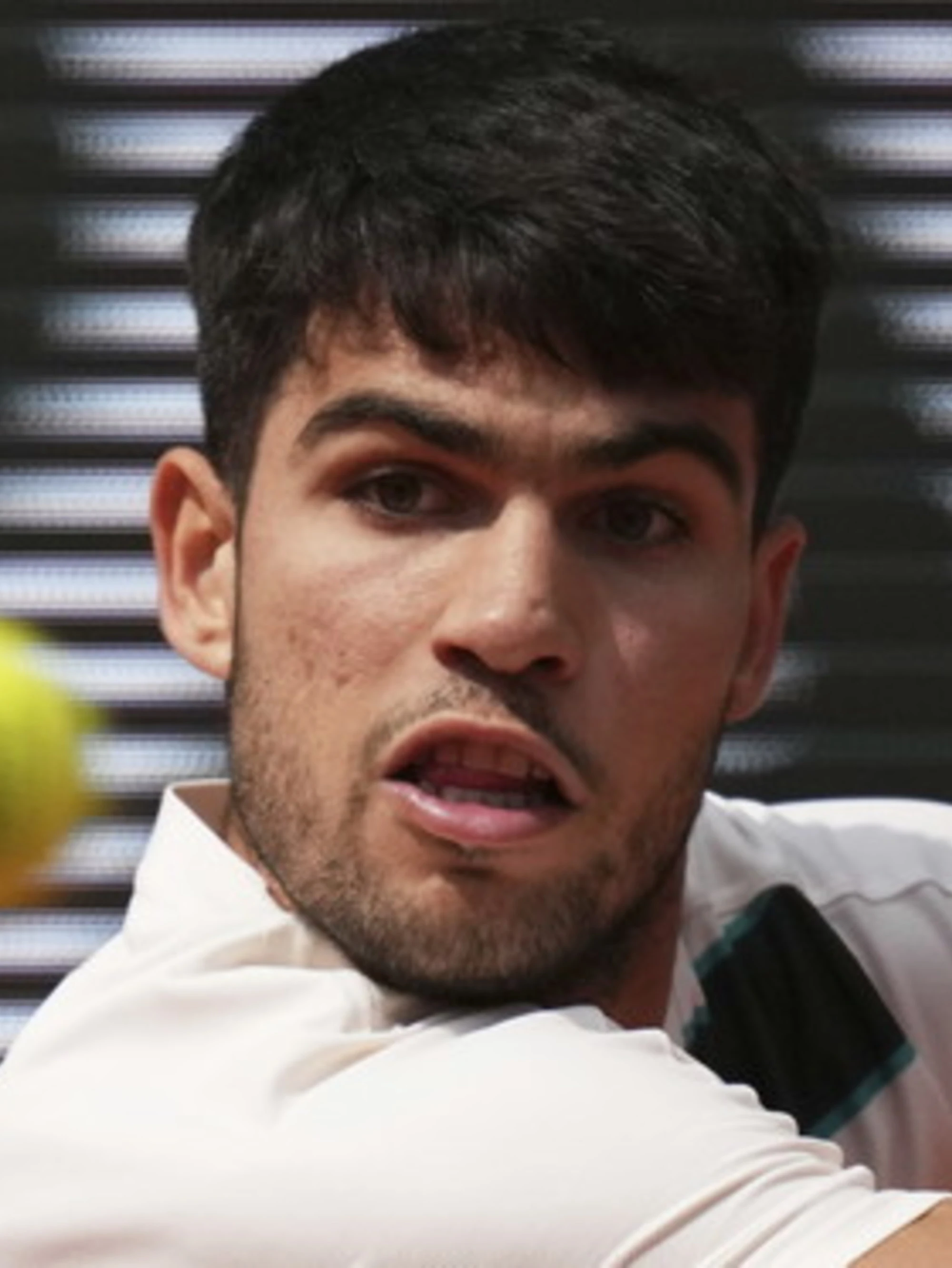 Carlos Alcaraz, inizia l'attacco totale a Jannik Sinner