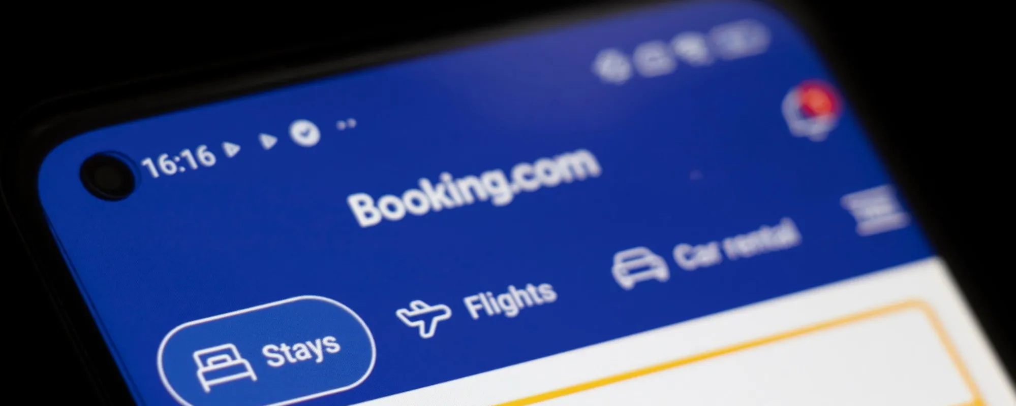 Attacco hacker a Booking, allarme per le prenotazioni cancellate