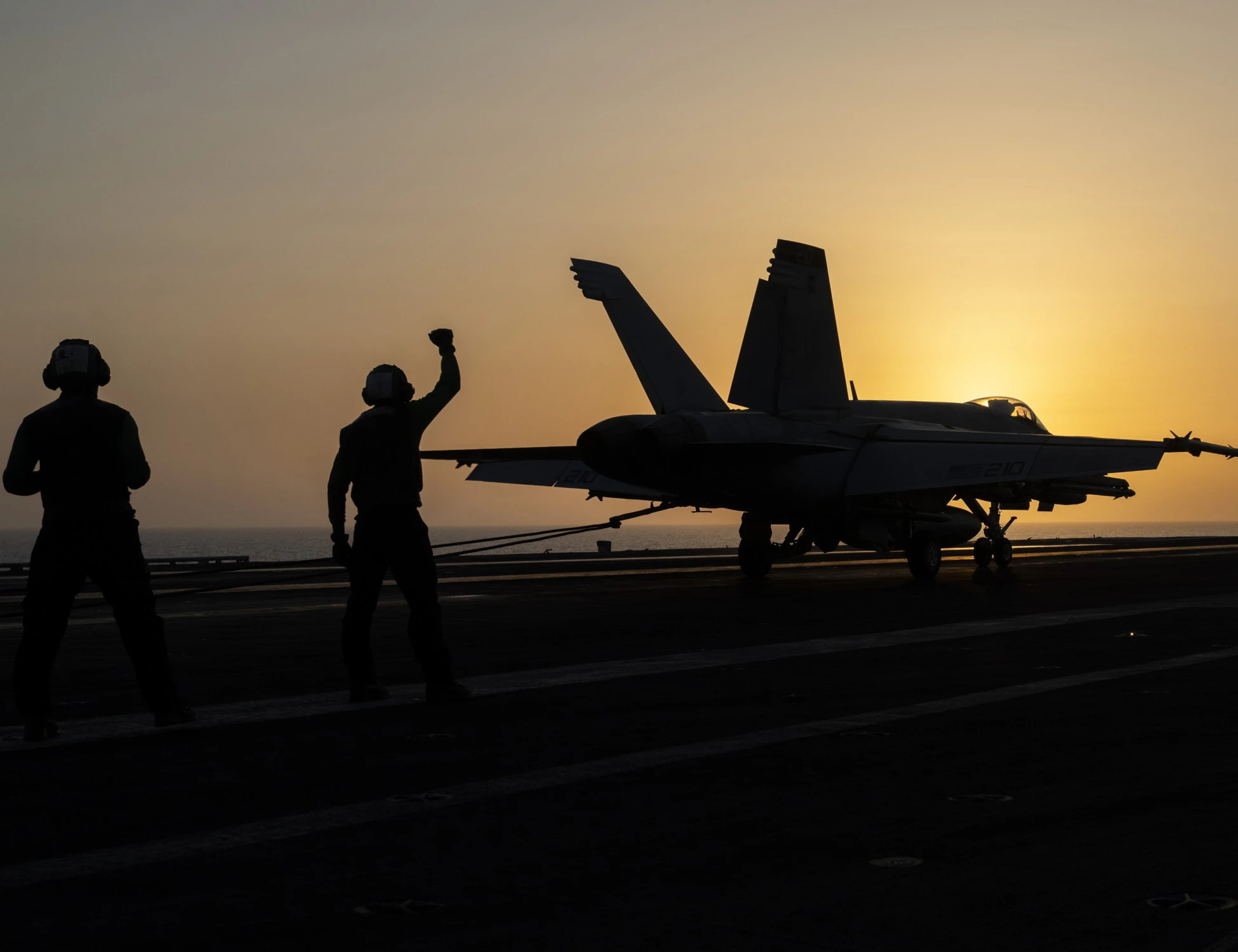 Pilota Usa salvato, Trump: "È un colonnello molto stimato, un miracolo di Pasqua"