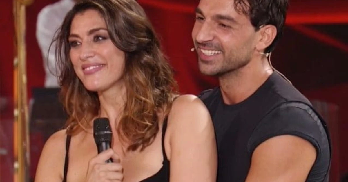 Elisa Isoardi, "questo è per voi": con Raimondo Todaro non è finita? Un gesto davvero inaspettato