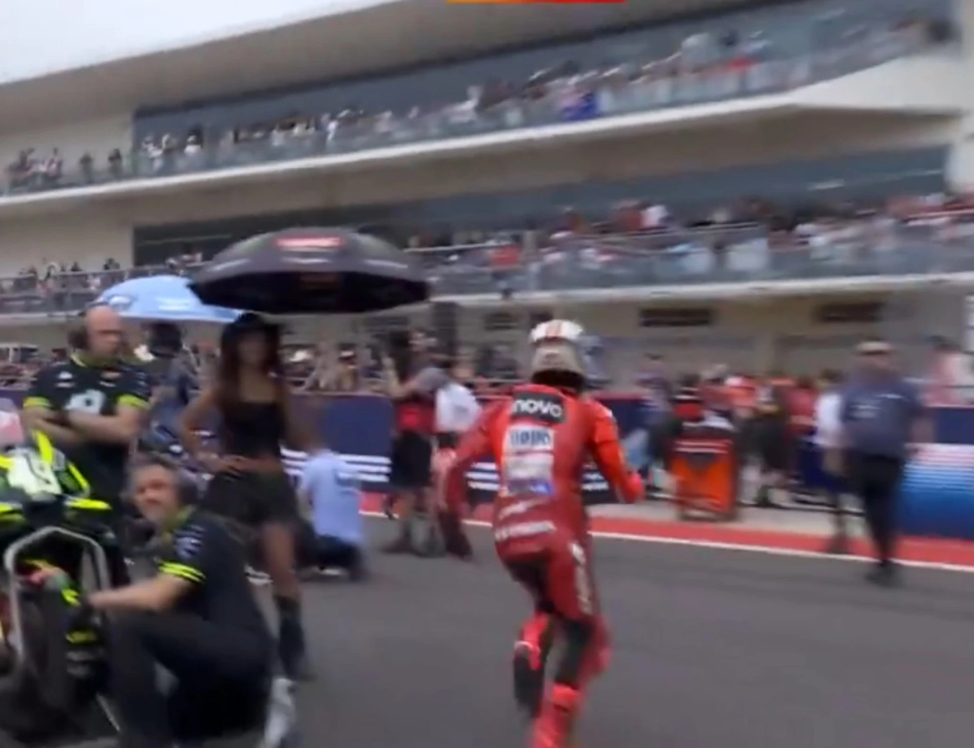 Marquez fugge poi cade: a Austin vince Bagnaia