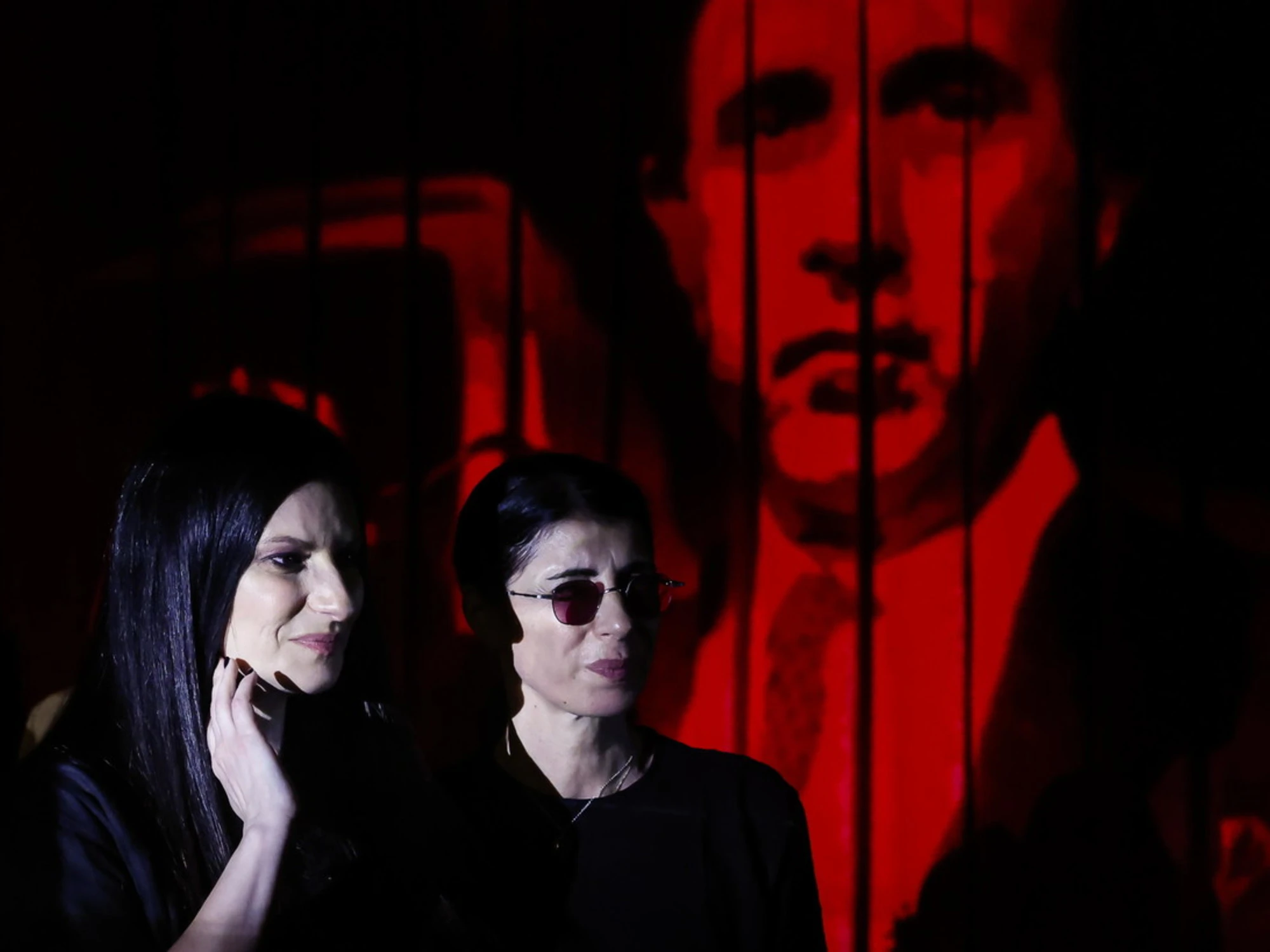 Laura Pausini rompe il silenzio: "Zio, tu sai. Io so"