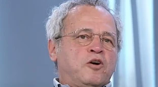 AstraZeneca, Enrico Mentana non ha dubbi: "Nessun blocco sanitario, cosa c'è davvero dietro"