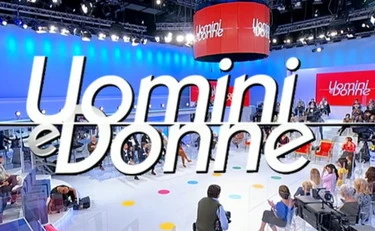 Uomini e Donne, arrestato ex corteggiatore: "Falsi documenti". Fermato mentre lasciava Ischia