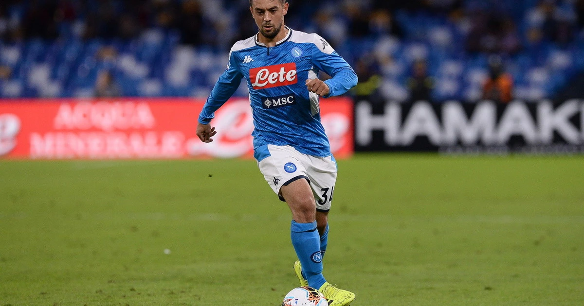 Younes preso per la gola, terrore per l'ex Napoli: che fine fa il mister