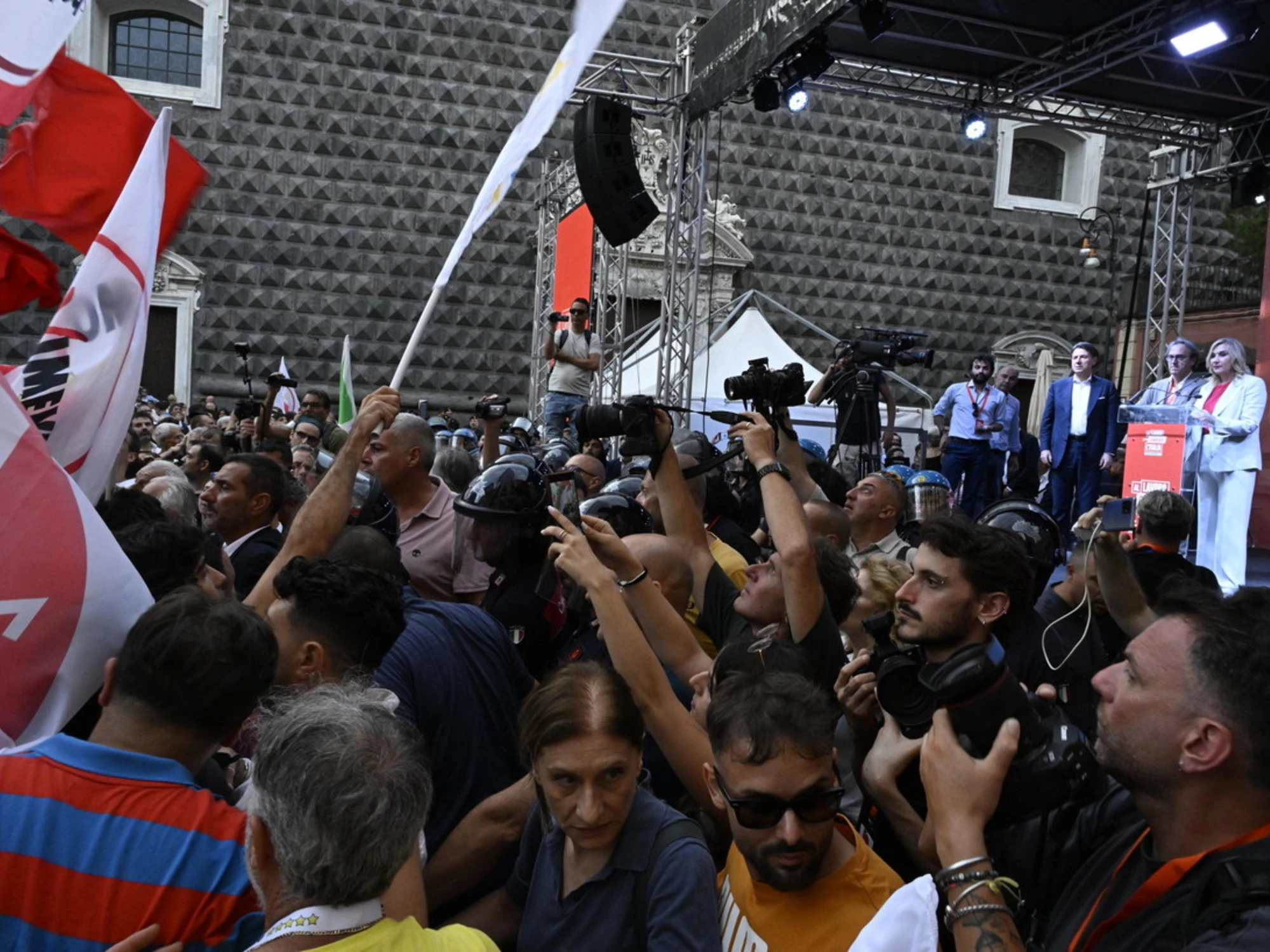 Bloccato il comizio del campo largo? Interviene Meloni: lezione alla sinistra