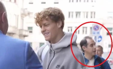 https://media.liberoquotidiano.it/xsUyO_vV-KwTjRAPiicc6FqxcklpCv6PEEu2AXED98I/width:800/quality:90/aW1hZ2VzLzIwMjUvMDkvMjAvMTE1ODU2NDMwLTcwN2I1YzM0LTFiOTUtNDY5ZS05Yjk4LWU1NjkxYzZkZmY1MC5qcGc.webp