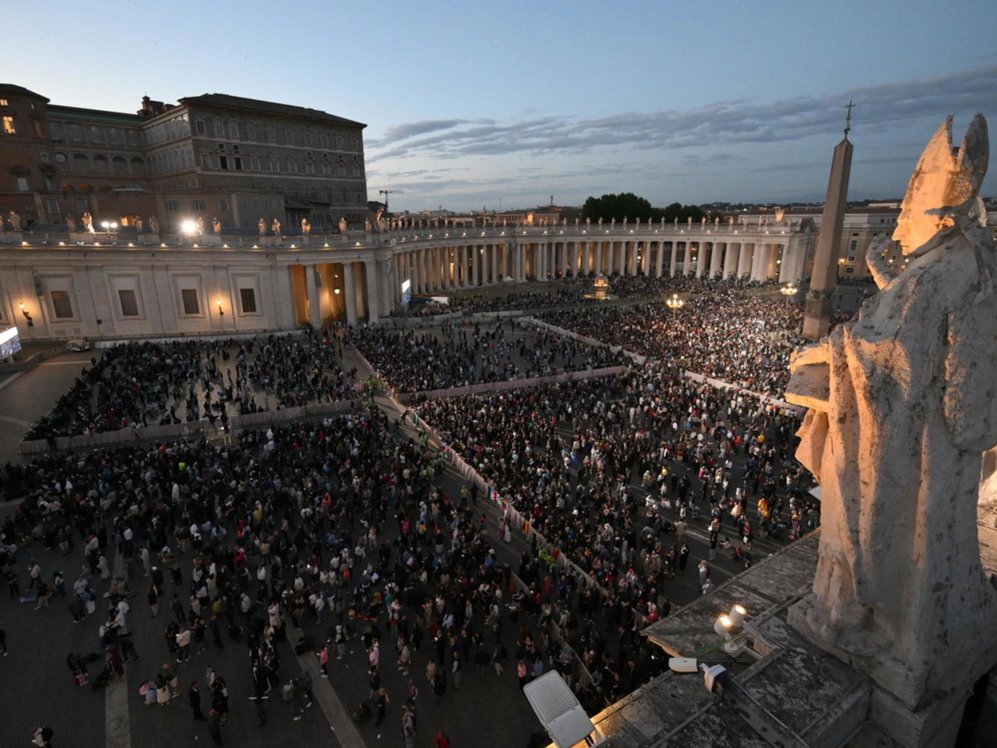 Conclave, chi sono i 3 stranieri che hanno profanato San Pietro