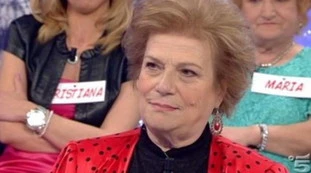Uomini e Donne, il dramma: morta la dama Maria. "Vita appesa a un filo": pochi giorni fa il messaggio straziante delle figlie