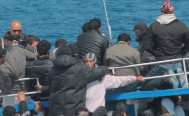 Tolleranza zero: terrorista sul barcone, subito espulso