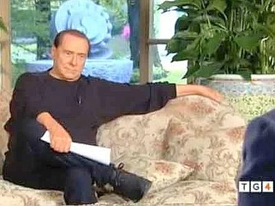 Berlusconi: "Il Pd vuole eliminare me e Grillo e correre da solo"