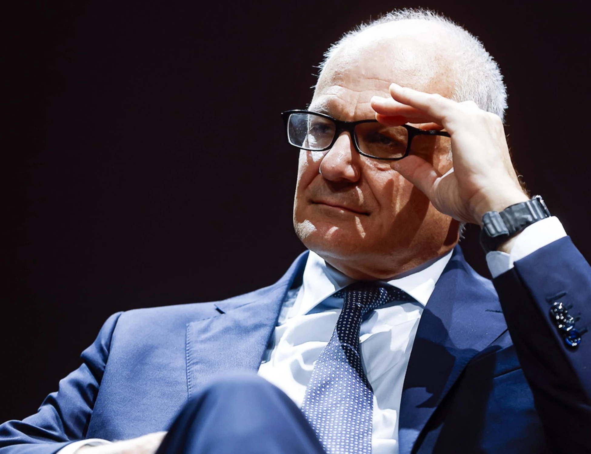 Pd, l'ennesimo delirio di Roberto Gualtieri: "C'è in gioco la Costituzione"