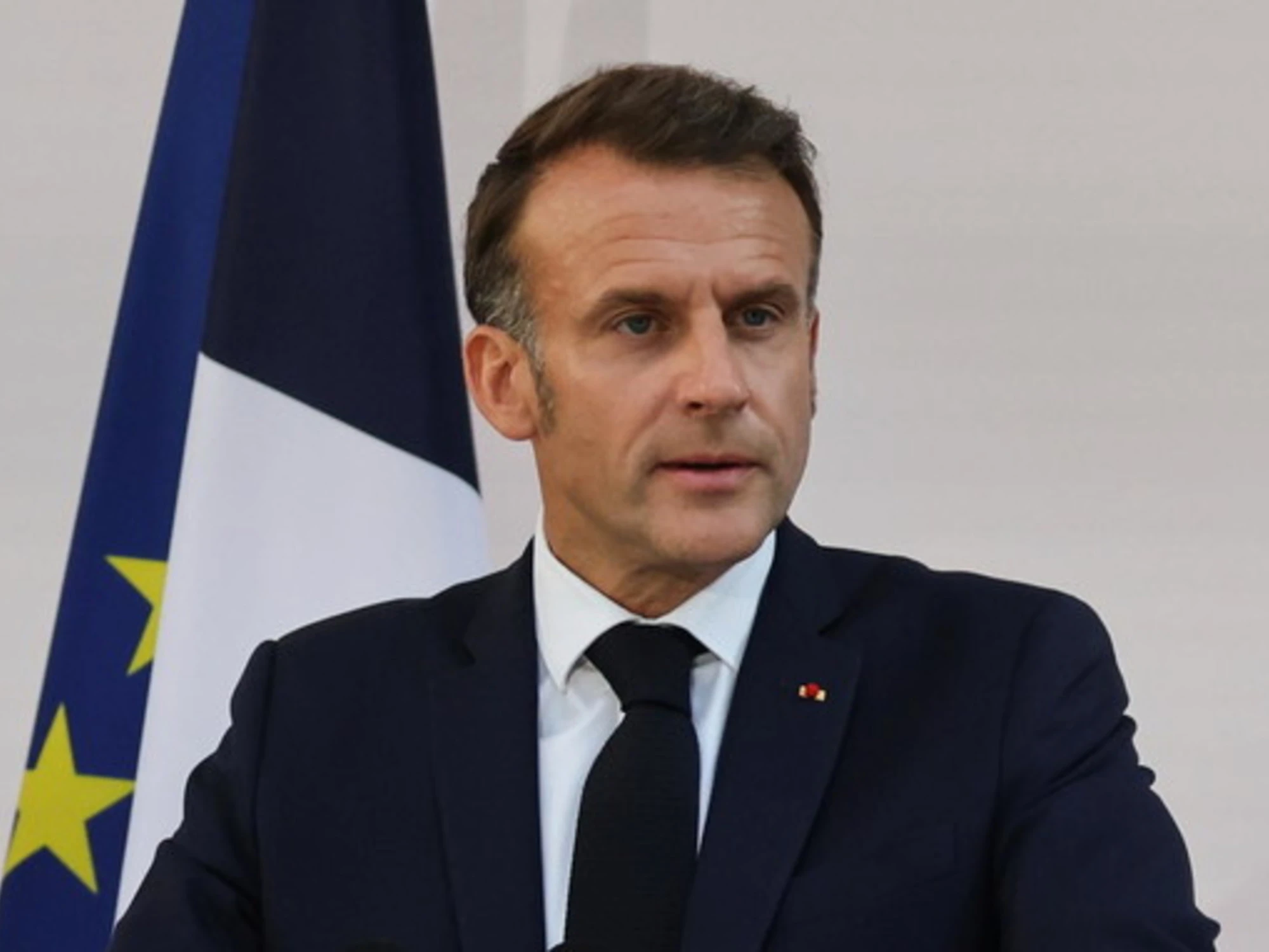 Macron & Co, chi vuole lo scontro con gli Usa e ignora i danni all'economia