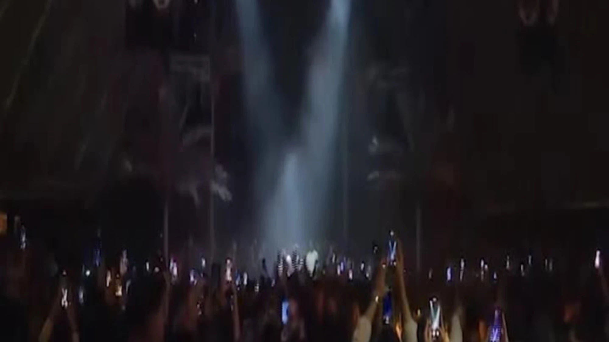 Sacerdote di giorno, DJ di notte: ecco il "rave" di Padre Guilherme