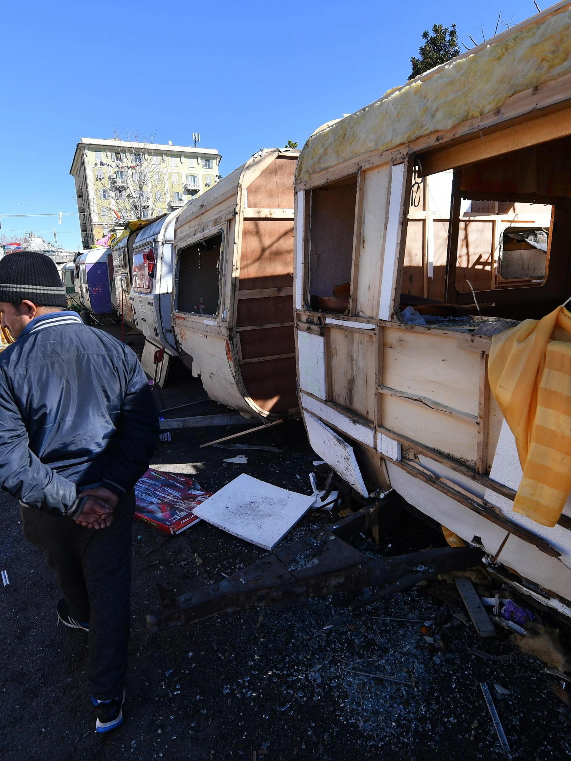  Bruxelles coi rom abusivi di Napoli: "No sgomberi senza case"