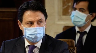 Sondaggio Termometro Politico, Giuseppe Conte: crolla la fiducia dopo il Recovery Fund, le cifre