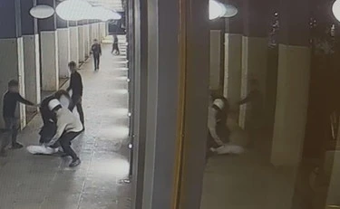 Milano, ecco chi sono gli aggressori del 22enne bocconiano rimasto invalido