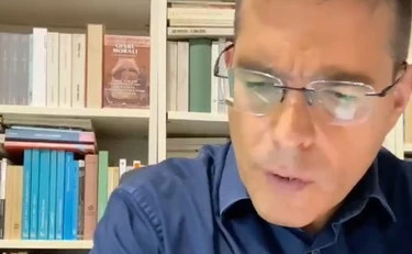 Capezzone e Ricci con il bandierone di Gaza: "Dove era davanti nelle proiezioni"