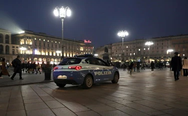 Milano, accoltella il collega in zona stazione: choc, chi è l'aggressore