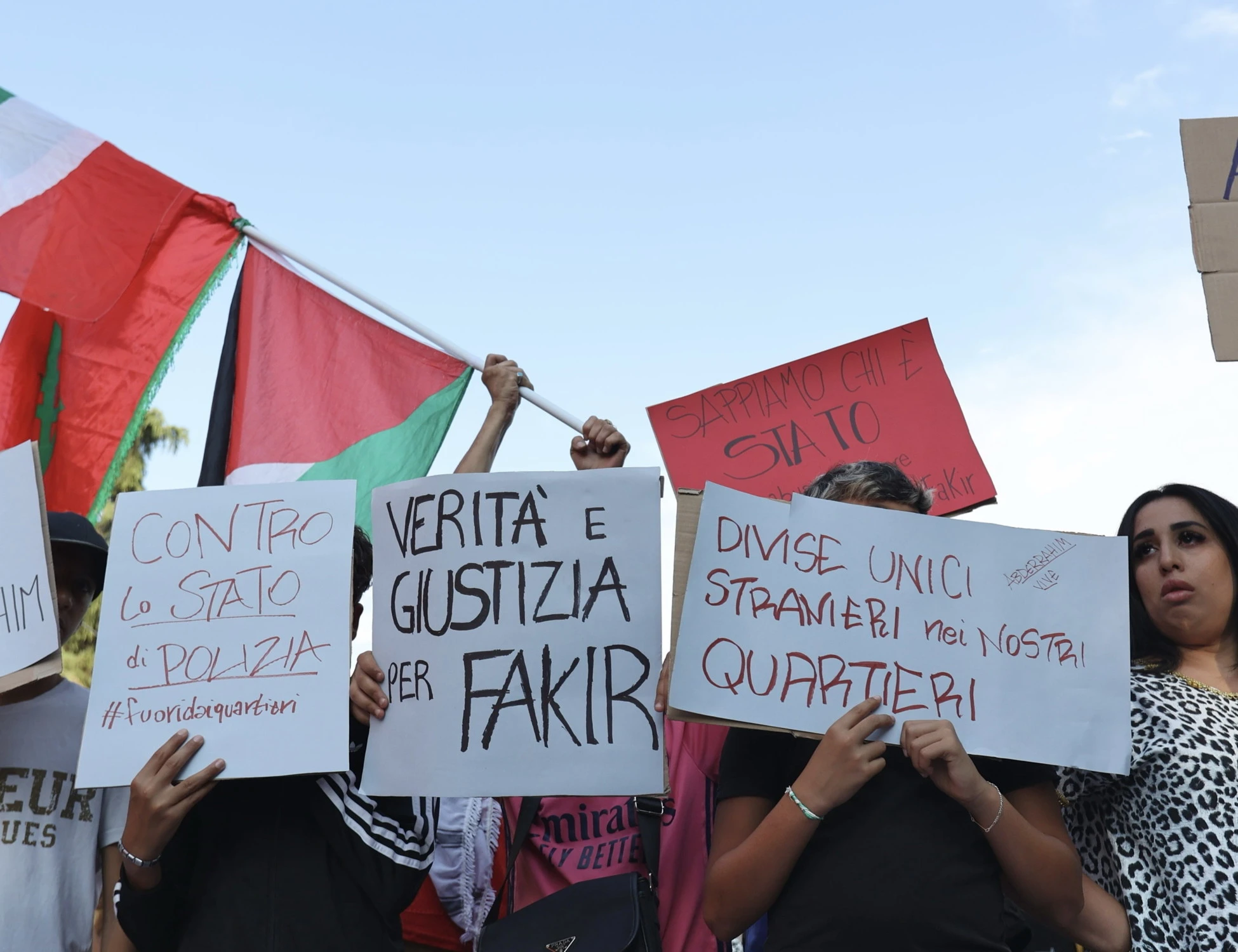 I malumori di Bologna divisa tra strage e Fakir