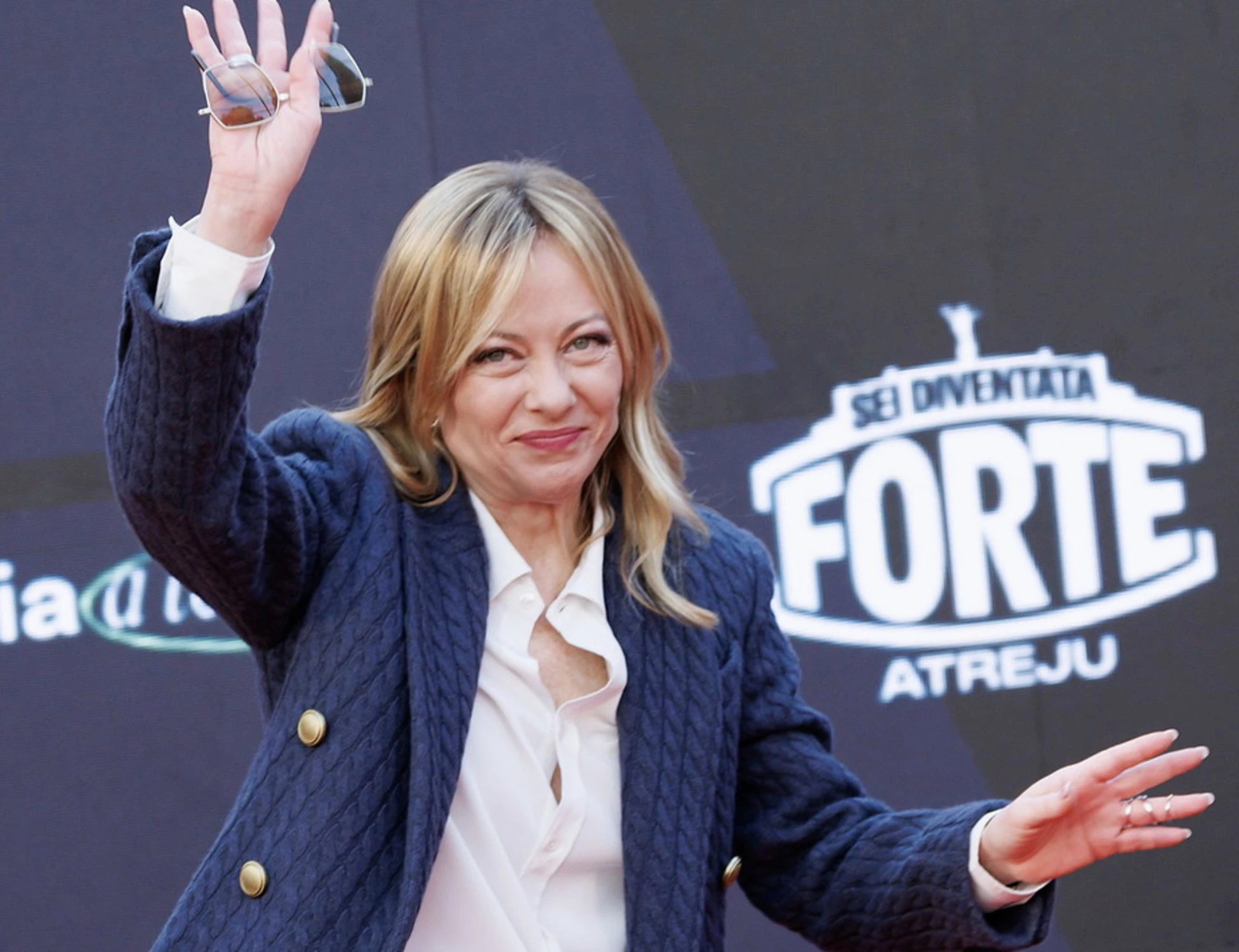 Sondaggio-Ipsos, effetto-Atreju? Schlein e Conte "cancellati", vola FdI