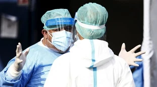 Coronavirus, bollettino 27 novembre: 28mila contagi e 822 morti. Come cambiano l'indice Rt e il trend dei ricoveri