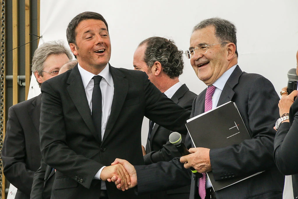 Matteo Renzi e il retroscena su Romano Prodi: "Sogna un governo con Di Maio perché poi..."
